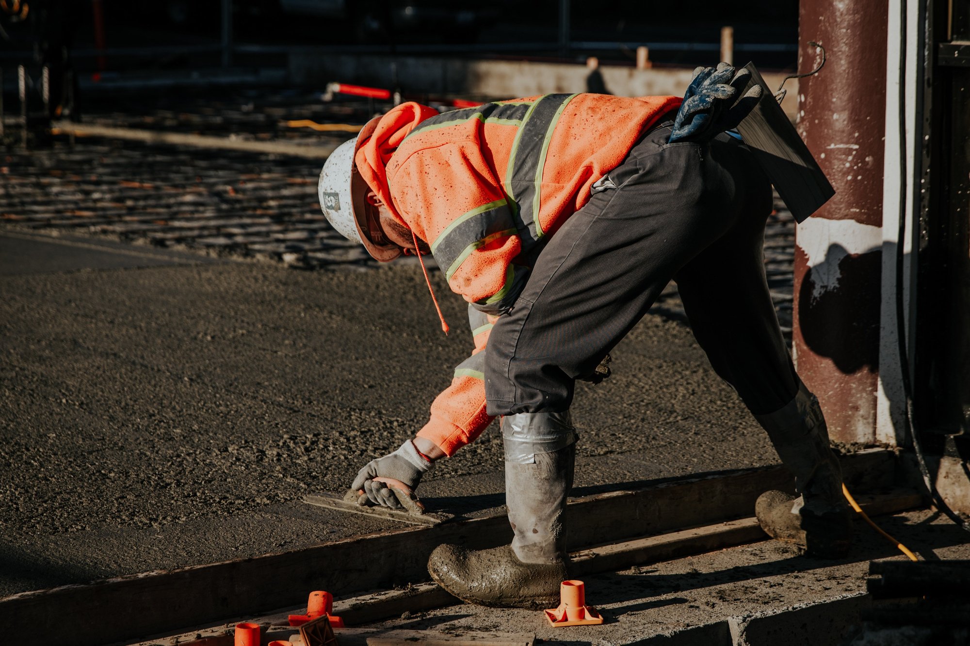 workers-construction-site